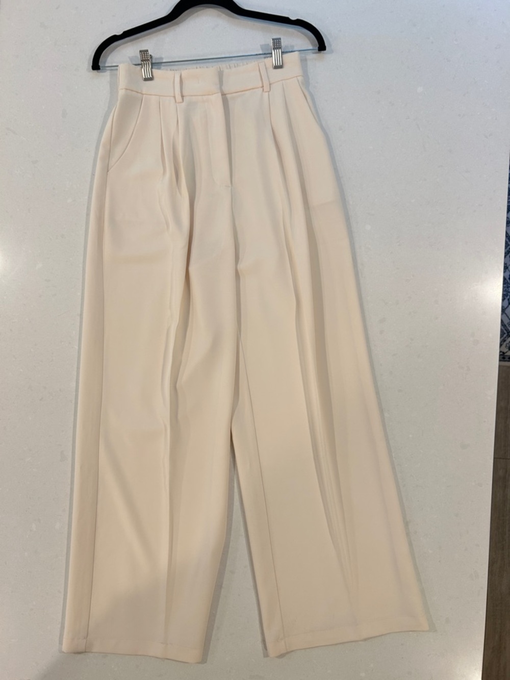 Wide Leg High-Rise Trouser in Cream